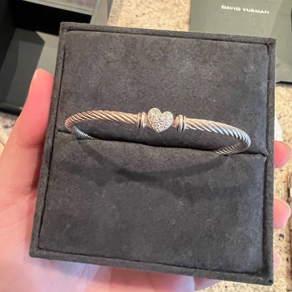 (SOLD) David Yurman 3mm Cable heart Bracelet - Picture 1 of 8